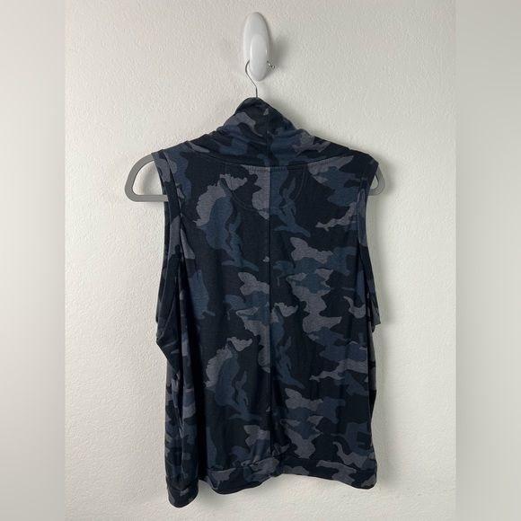 Prana Cozy Up Barmsee Camo Sleeveless Hemp Blend Top - Picture 2 of 11